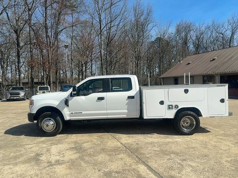 Used 2022 Ford F350 XL w/ Power Equipment Group image 7