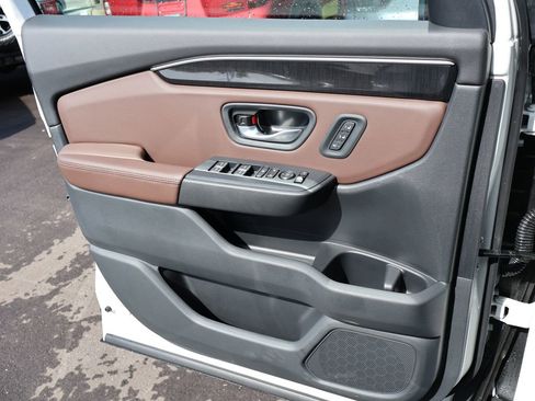 Certified 2025 Honda Pilot Elite image 33