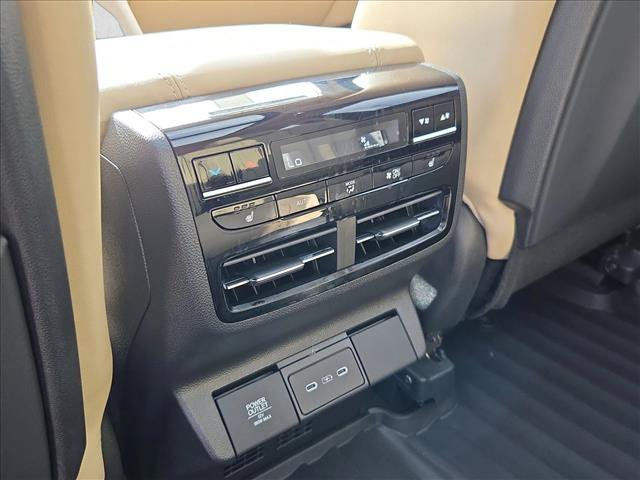 Certified 2026 Acura MDX w/ Advance Package AWD/4WD image 18
