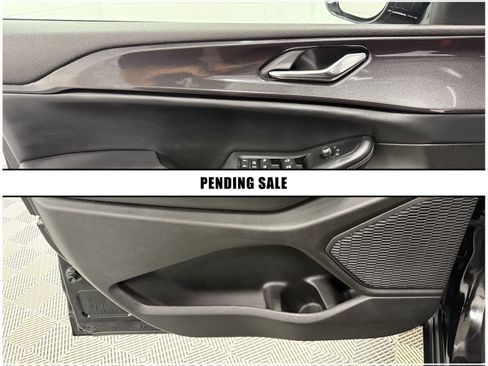 Used 2023 Jeep Grand Cherokee L Laredo AWD/4WD image 10