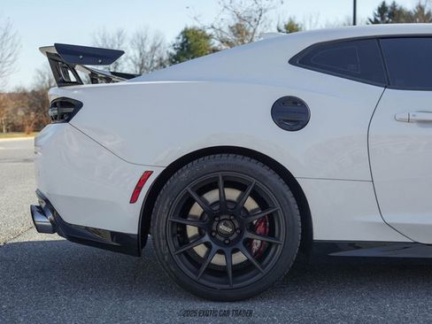 Used 2017 Chevrolet Camaro ZL1 RWD image 10