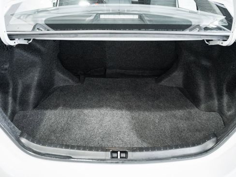 Used 2019 Toyota Corolla LE image 7