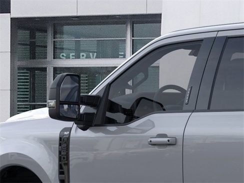 New 2025 Ford F250 XLT w/ Black Appearance Package image 20