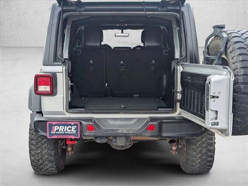 Used 2022 Jeep Wrangler Unlimited Rubicon w/ Xtreme Recon 35" Tire Package image 6