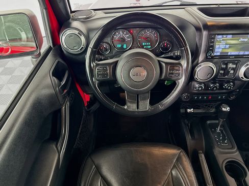 Used 2018 Jeep Wrangler Unlimited Sahara w/ Dual Top Group image 16