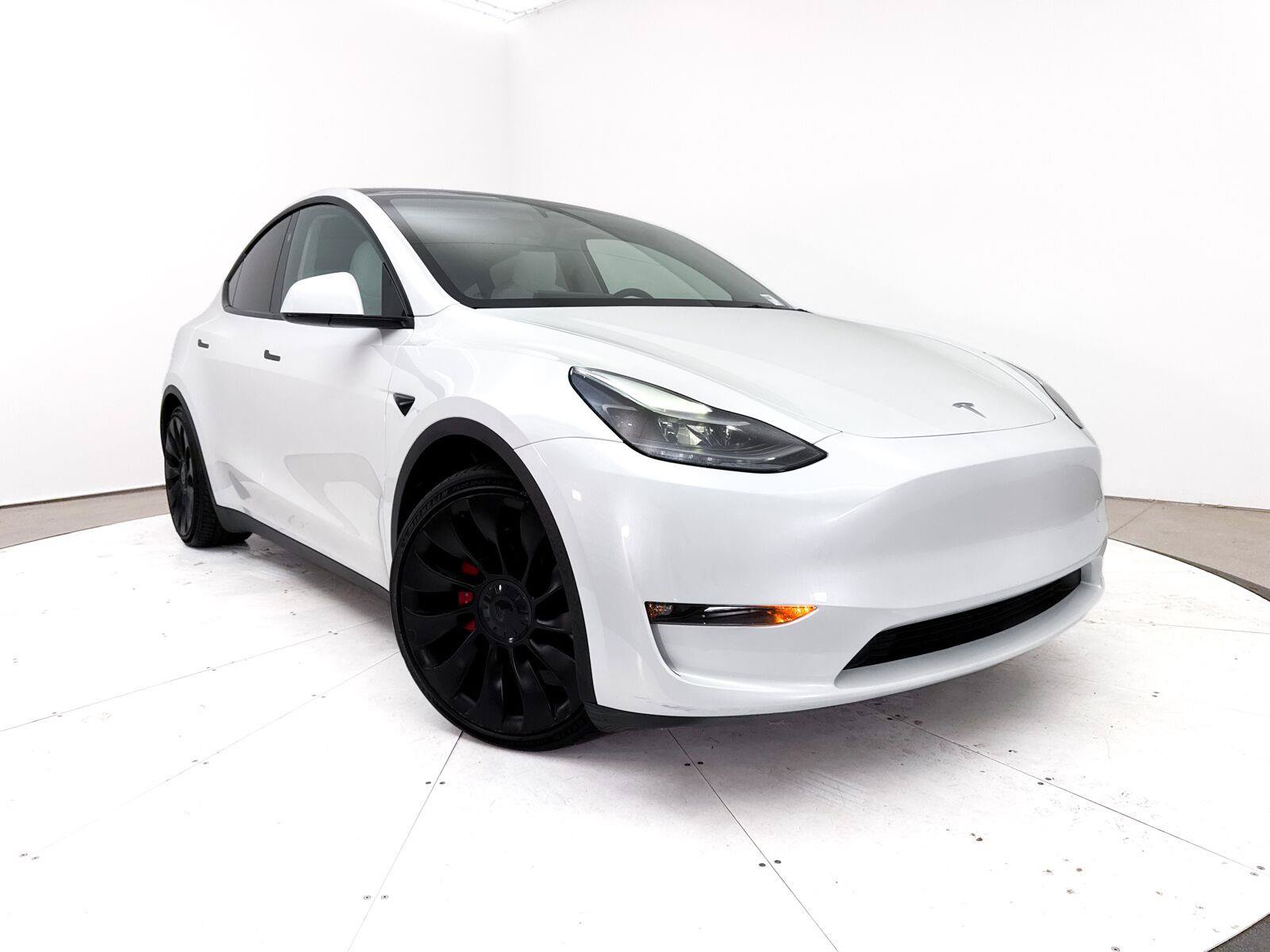 Used 2023 Tesla Model Y Performance AWD/4WD image 1