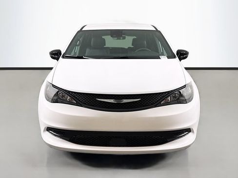 New 2026 Chrysler Voyager LX FWD image 2