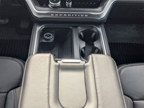 Used 2025 Ford Expedition Max Platinum w/ Stealth Performance Package image 21