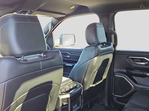 Used 2024 RAM 1500 Laramie image 14