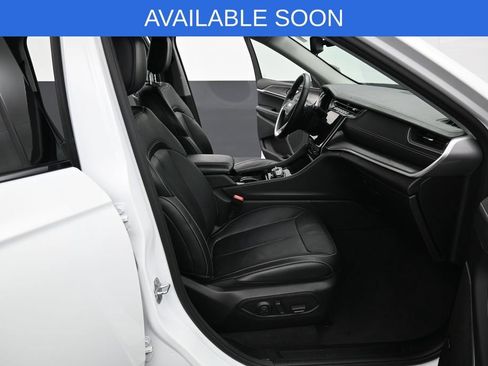 Used 2022 Jeep Grand Cherokee Limited AWD/4WD image 37