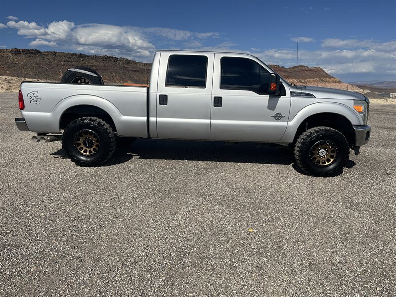 Used 2014 Ford F250 XLT w/ XLT Interior Package AWD/4WD image 2