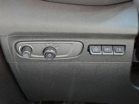 Used 2023 Buick Envision Avenir AWD/4WD image 26