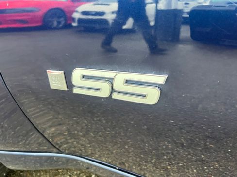 Used 2009 Chevrolet TrailBlazer SS w/ Sun And 6-Disc Cd Package image 4