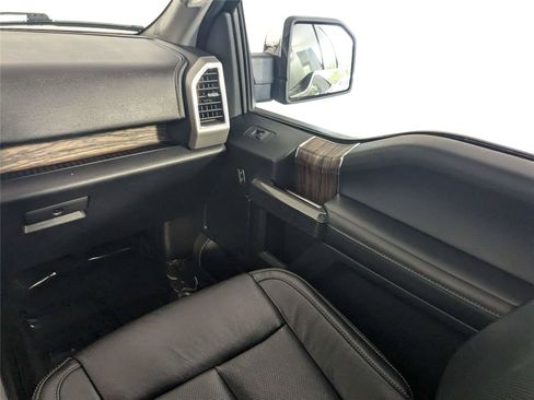 Used 2019 Ford F150 Lariat w/ Equipment Group 502A Luxury AWD/4WD image 40