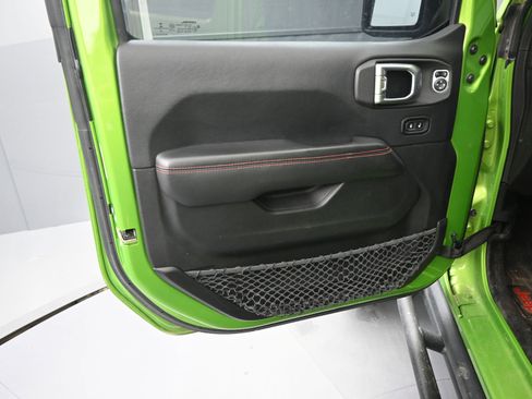 Used 2019 Jeep Wrangler Unlimited Rubicon image 16