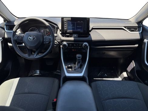 Used 2022 Toyota RAV4 XLE image 10