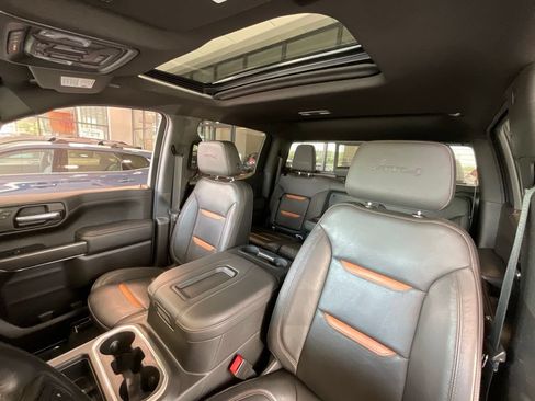 Used 2021 GMC Sierra 1500 AT4 w/ AT4 Preferred Package AWD/4WD image 9