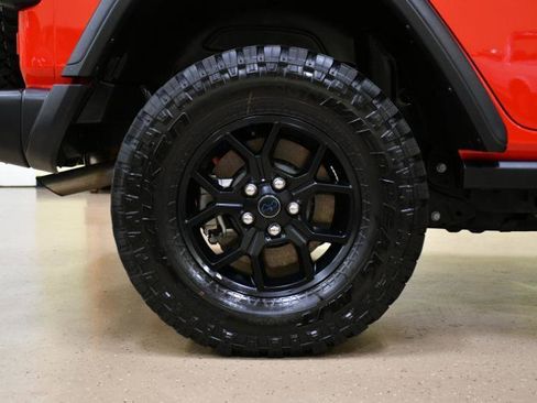 Used 2025 Jeep Wrangler Sport S image 22