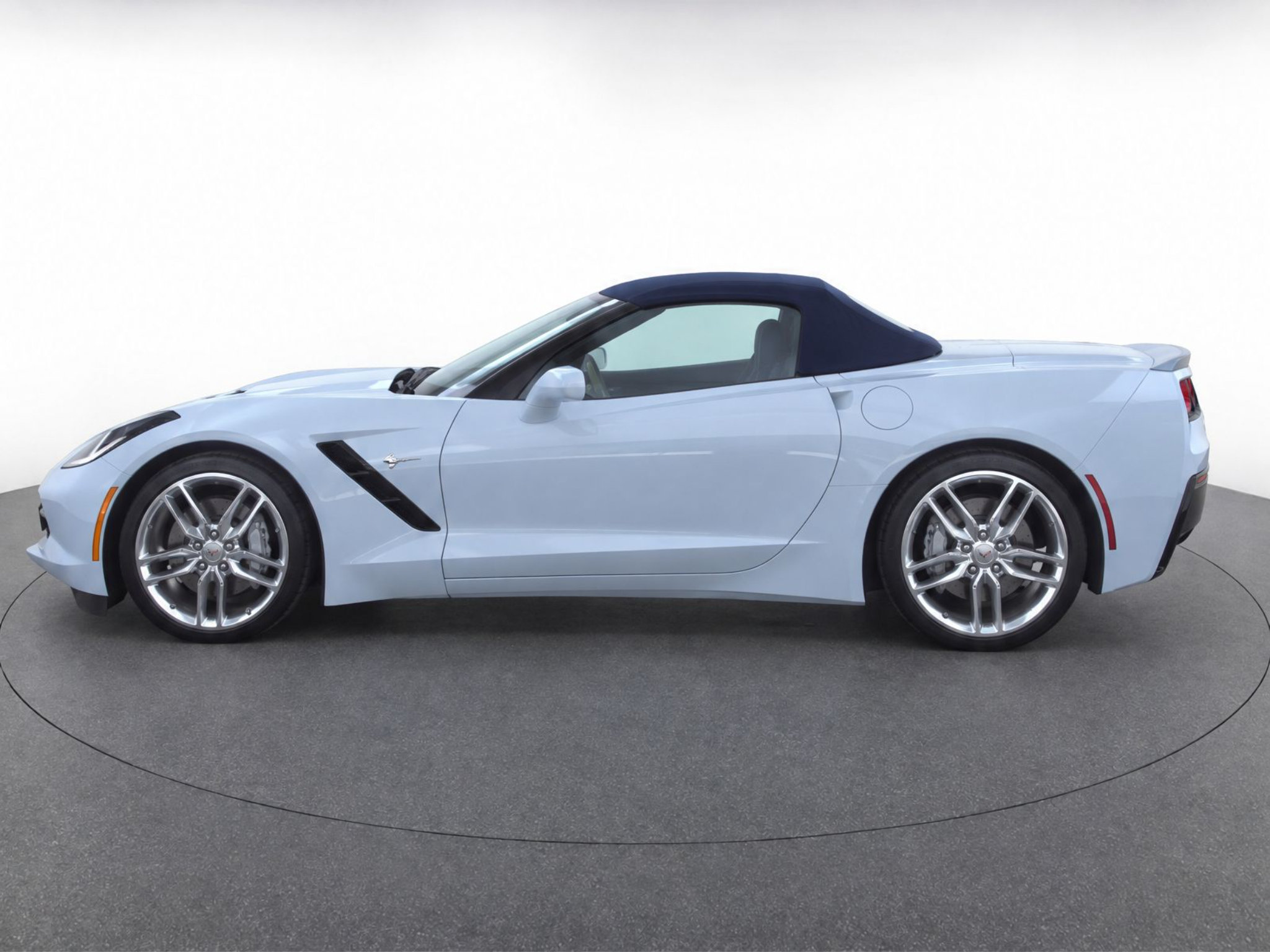 Used 2019 Chevrolet Corvette Stingray Convertible w/ 2LT Preferred Equipment Group RWD image 6