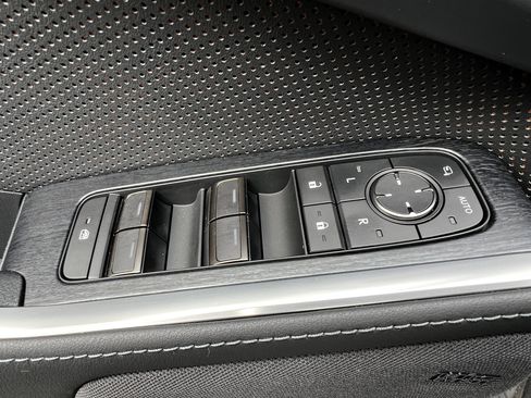 Certified 2025 Lexus GX 550 w/ Accessory Package (2T) image 14