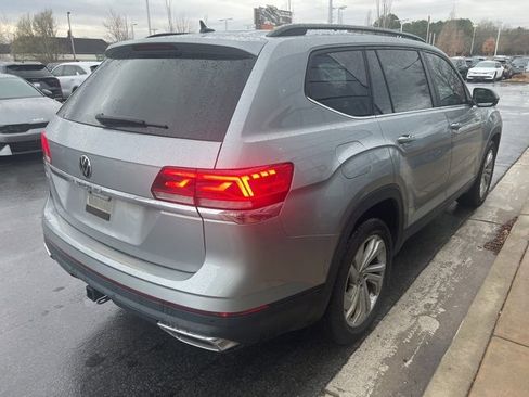 Used 2021 Volkswagen Atlas SE w/ Towing Package image 4
