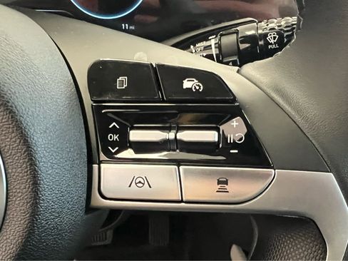 New 2026 Hyundai Elantra Limited image 33