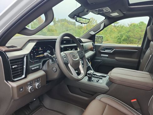 New 2026 GMC Sierra 1500 Denali w/ Denali Reserve Package image 15