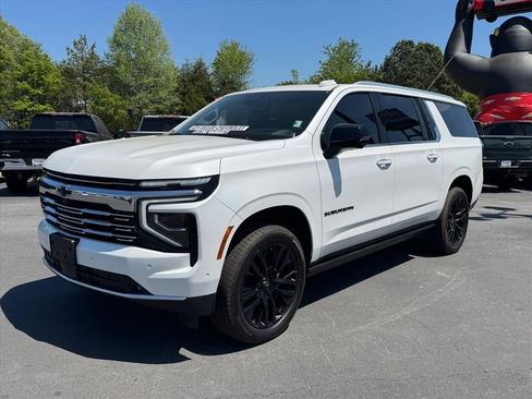 New 2025 Chevrolet Suburban Premier AWD/4WD image 6