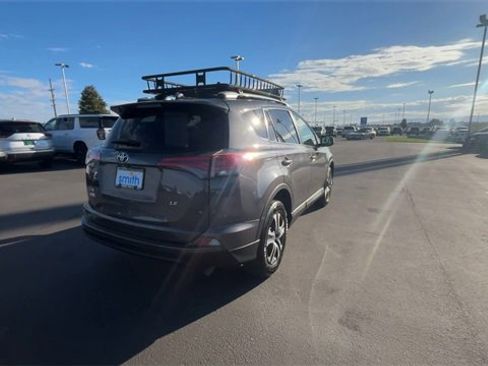 Used 2016 Toyota RAV4 LE image 8