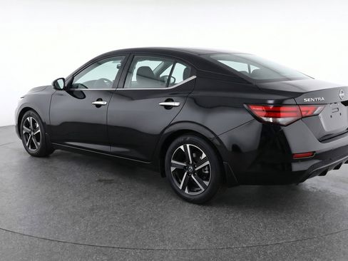 Used 2025 Nissan Sentra SV FWD image 6