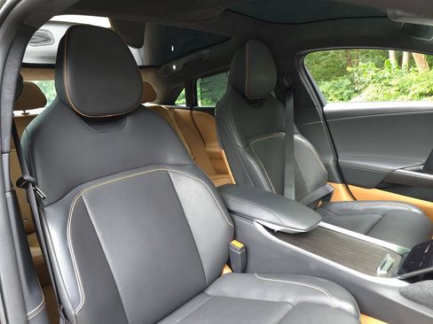 Used 2025 Lucid Air Touring AWD/4WD image 21