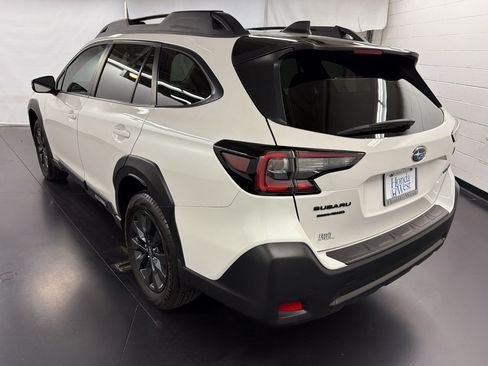Used 2025 Subaru Outback Onyx Edition w/ Popular Package #2 AWD/4WD image 3