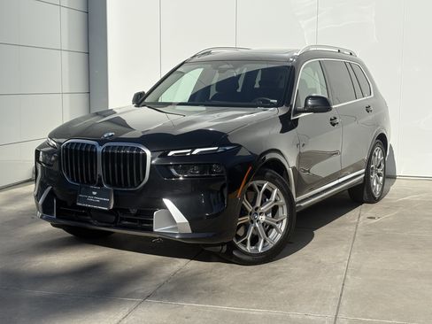 Used 2025 BMW X7 xDrive40i image 2