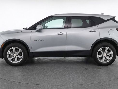 Used 2025 Chevrolet Blazer LT image 4