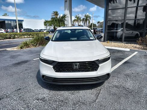 New 2025 Honda Accord SE image 3