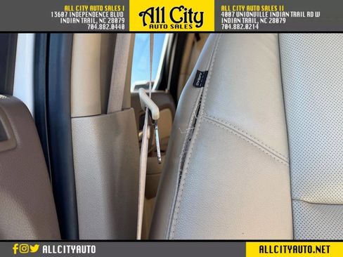 Used 2011 GMC Yukon SLT w/ SLT-2 Equipment Package image 41