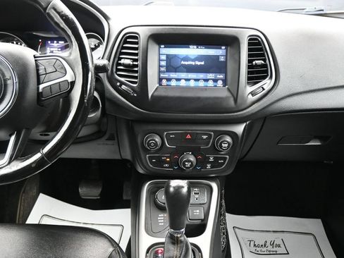 Used 2019 Jeep Compass Latitude w/ Cold Weather Group AWD/4WD image 15