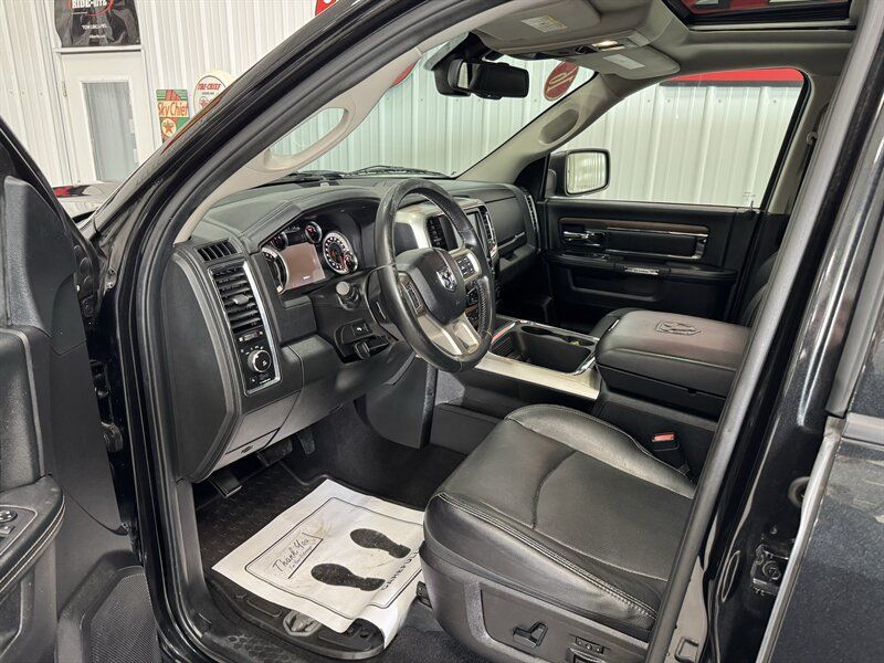 Used 2016 RAM 1500 Laramie w/ Convenience Group AWD/4WD image 6