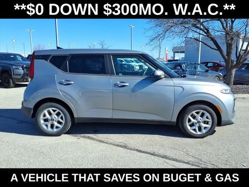 Used 2022 Kia Soul LX w/ Technology Package FWD image 9