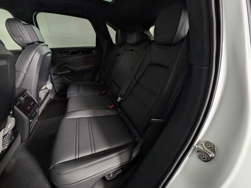 New 2026 Porsche Cayenne GTS image 24
