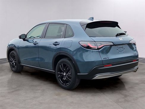 Certified 2026 Honda HR-V Sport image 6