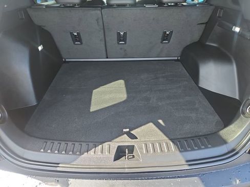 Used 2025 Chevrolet Equinox LT w/ Convenience Package II FWD image 24