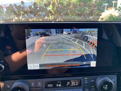 Certified 2024 Toyota Grand Highlander XLE image 22