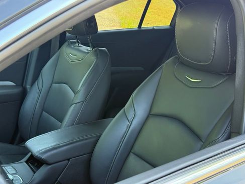 Used 2021 Cadillac XT4 Premium Luxury w/ Cold Weather Package image 26