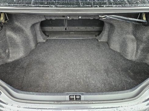 Used 2012 Toyota Camry SE w/ Leather Pkg FWD image 8