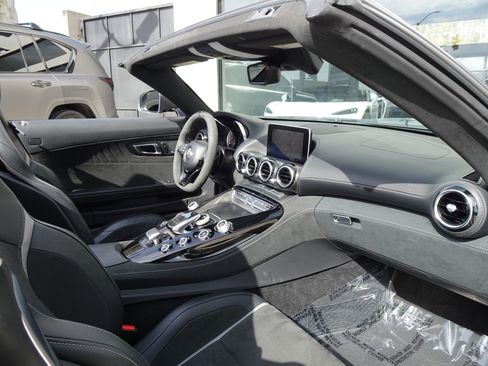 Used 2018 Mercedes-Benz AMG GT C image 16