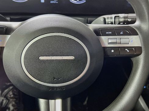 Used 2025 Hyundai Tucson SE FWD image 20