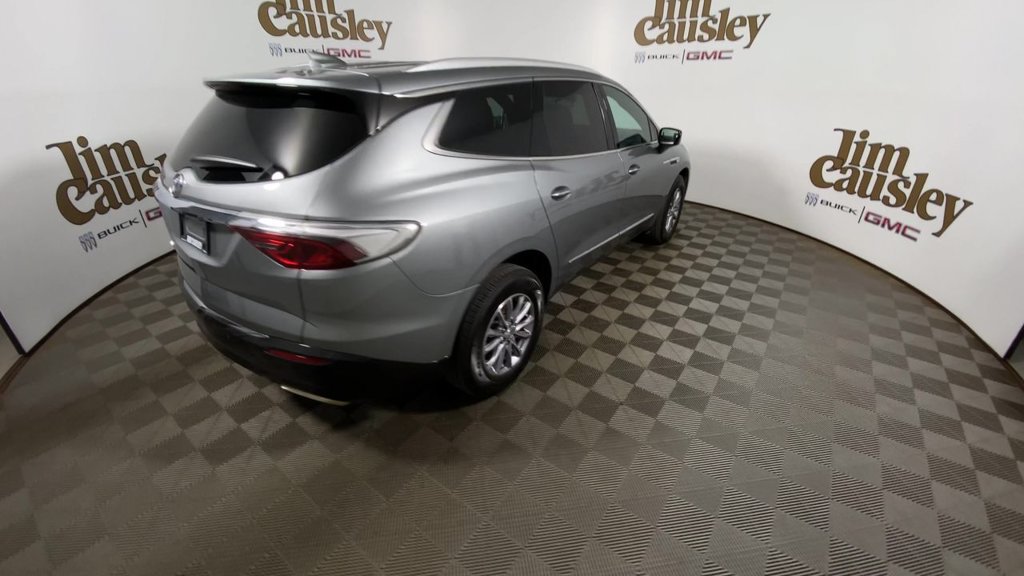 Certified 2024 Buick Enclave Essence AWD/4WD image 8