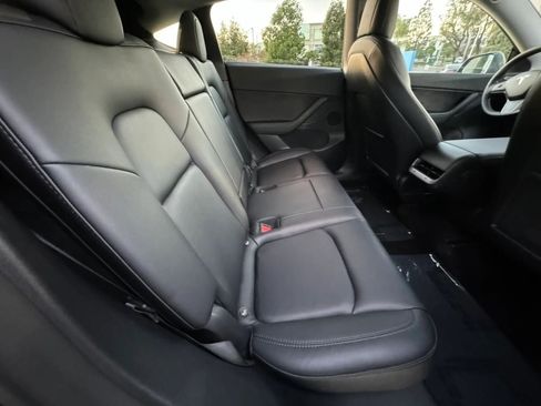 Used 2023 Tesla Model Y Long Range AWD/4WD image 14