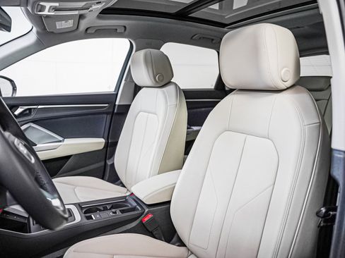 Used 2023 Audi Q3 2.0T Premium w/ Convenience Package image 10